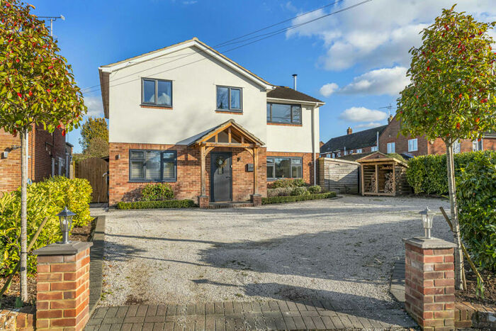 4 Bedroom Detached House For Sale In Baker Street, Aston Tirrold, OX11