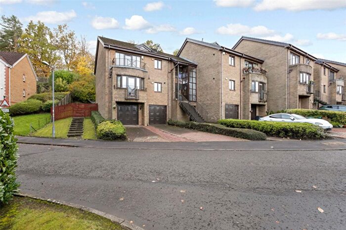 2 Bedroom Flat For Sale In Fernlea, Bearsden, Glasgow, East Dunbartonshire, G61