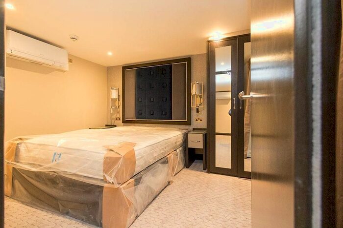 1 Bedroom Flat To Rent In Gloucester Terrace, London, W2