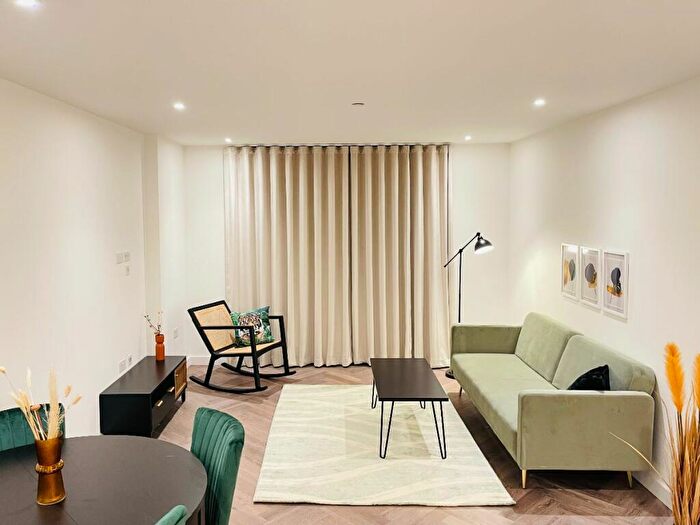 1 Bedroom Apartment To Rent In Gauging Square, London, E1W