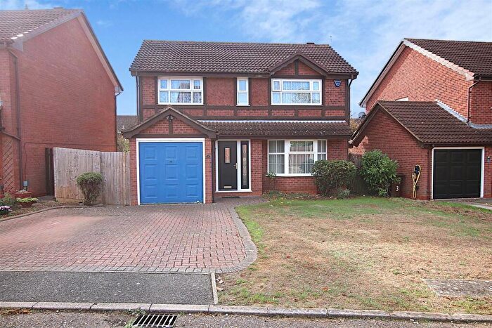 4 Bedroom Detached House For Sale In Fennel Court, East Hunsbury, NN4