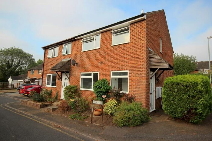 3 Bedroom Property To Rent In Coniston Road, Fllitwck, MK45