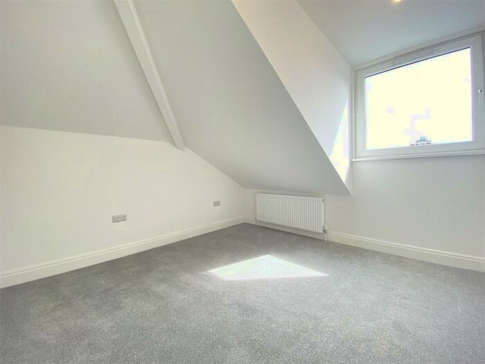 1 Bedroom Flat To Rent In Flat, Tynemouth House, N15