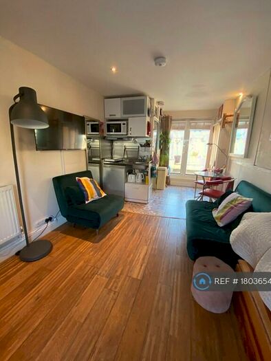 1 Bedroom Flat To Rent In Little Western Street, Brighton, BN3