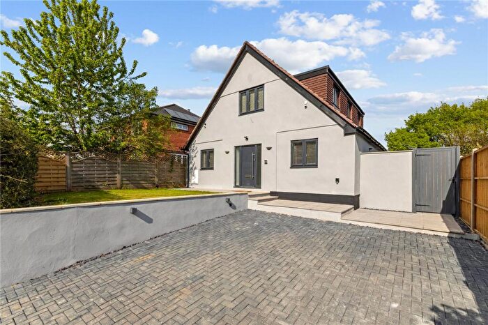 5 Bedroom Detached House For Sale In Sandy Lane, Chobham, Woking, Surrey, GU24