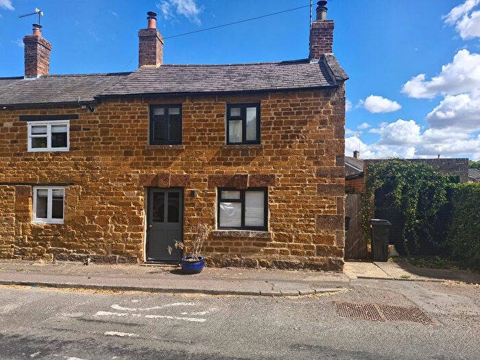 2 Bedroom Property To Rent In Main Street, Oakham, LE15