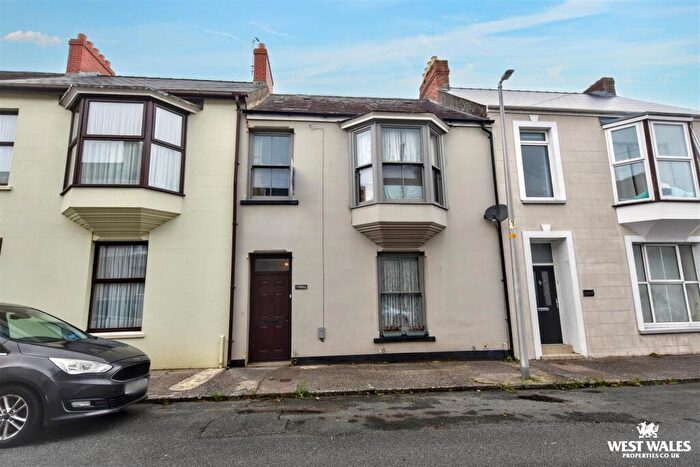 4 Bedroom Terraced House For Sale In Park Street, Pembroke Dock, SA72