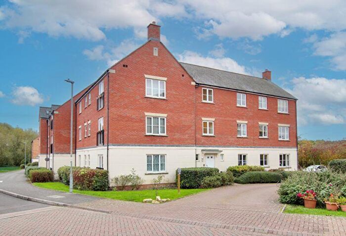 2 Bedroom Flat For Sale In Blease Close, Trowbridge, BA14