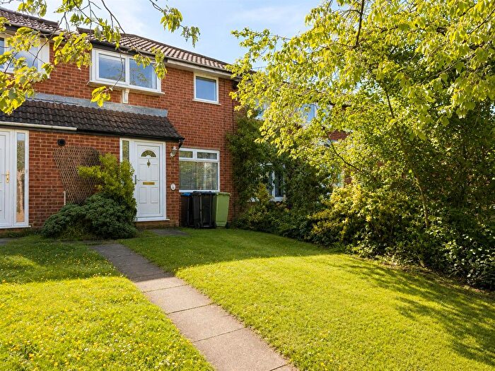 3 Bedroom Property For Sale In Braybrooke Drive, Furzton, Milton Keynes, MK4