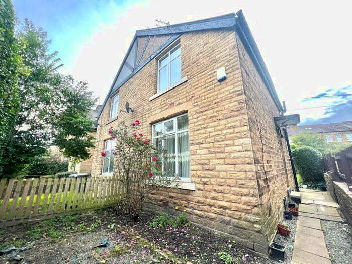 2 Bedroom Semi-Detached House To Rent In Sufton Street, Huddersfield, HD2