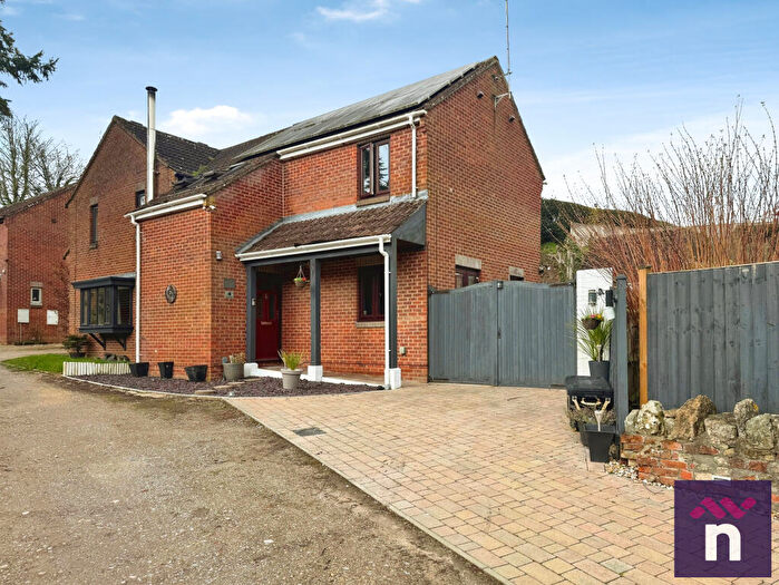 3 Bedroom Semi Detached House To Rent In Cannimore Close, Warminster, BA12