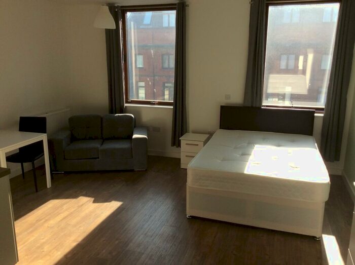 Studio To Rent In Moorfields, L2