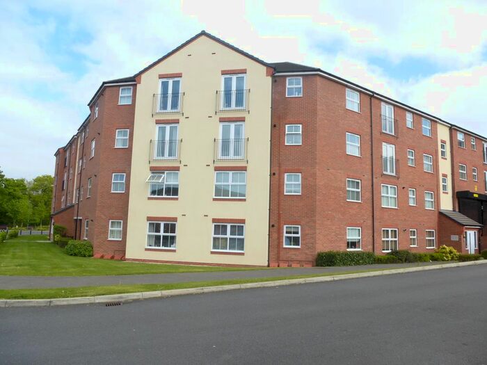 2 Bedroom Flat To Rent In Wharf Lane, Solihull, B91