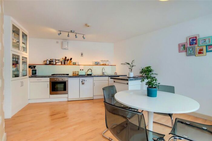 2 Bedroom Flat To Rent In Boxley Street, London, E16