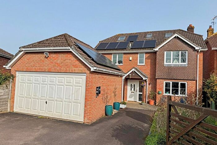 6 Bedroom Detached House For Sale In Alderholt, SP6