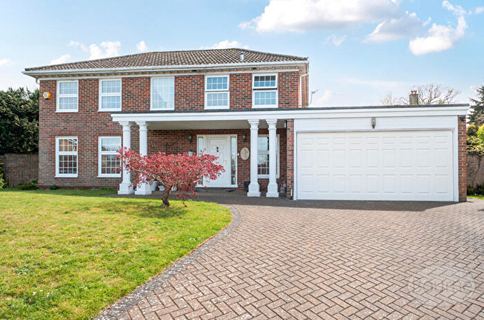 4 Bedroom Detached House For Sale In Parkhurst Fields, Churt, Farnham, Surrey, GU10