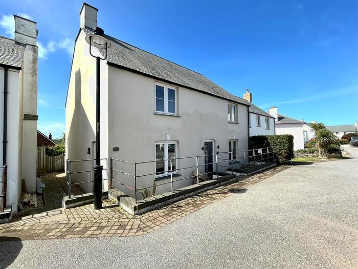 2 Bedroom Semi-Detached House To Rent In Bezant Place, Newquay, TR7
