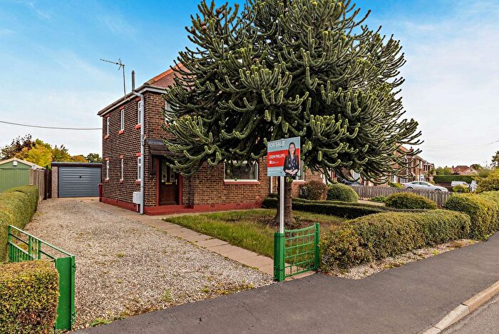 3 Bedroom Semi-Detached House For Sale In Outgate, Doncaster, DN17