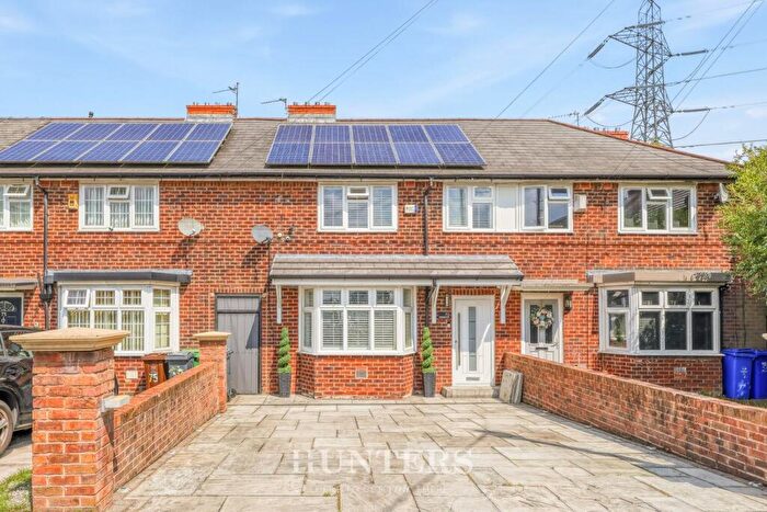 3 Bedroom Terraced House For Sale In Northridge Road, Manchester, M9