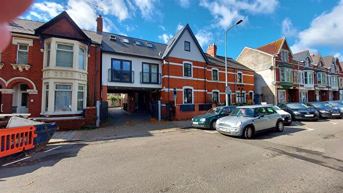 2 Bedroom Flat To Rent In Pen-Y-Lan Road, Penylan, Cardiff, CF24