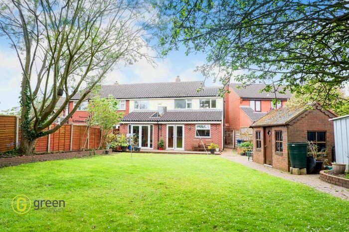 4 Bedroom Semi-Detached House For Sale In Thornes Croft, Stonnall, WS9