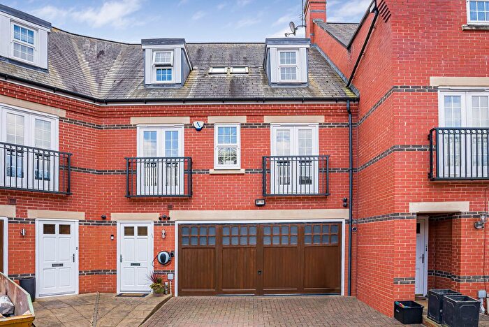 4 Bedroom Terraced House For Sale In Boyes Crescent, London Colney, AL2