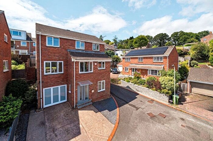 4 Bedroom Detached House For Sale In Pennsylvania, Exeter, EX4