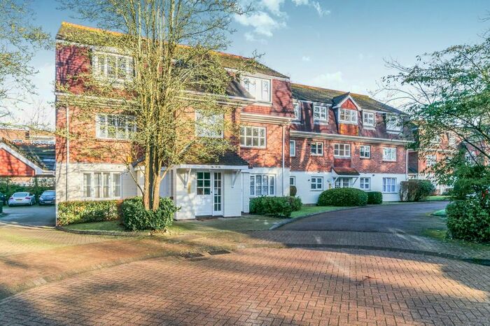 1 Bedroom Flat To Rent In Greenacres, North Parade, Horsham, RH12