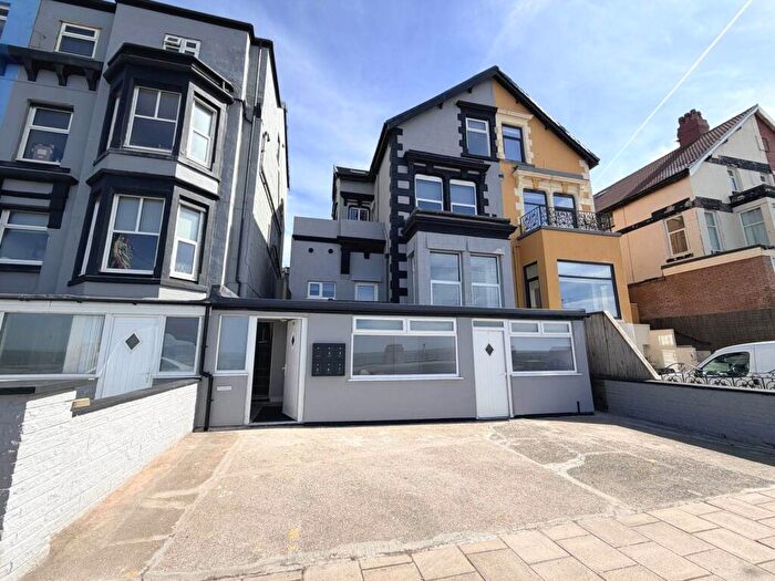 2 Bedroom Flat To Rent In The Promenade, Blackpool, FY1