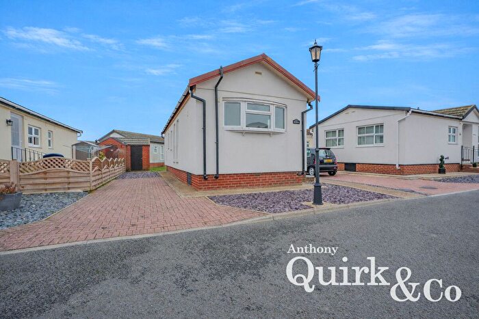2 Bedroom Park Home For Sale In Creek Road, Canvey Island, SS8