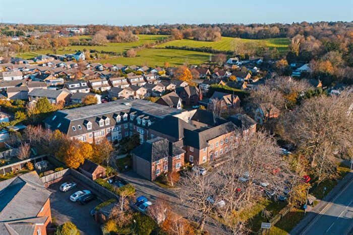 2 Bedroom Apartment For Sale In Hinderton Road, Neston, CH64