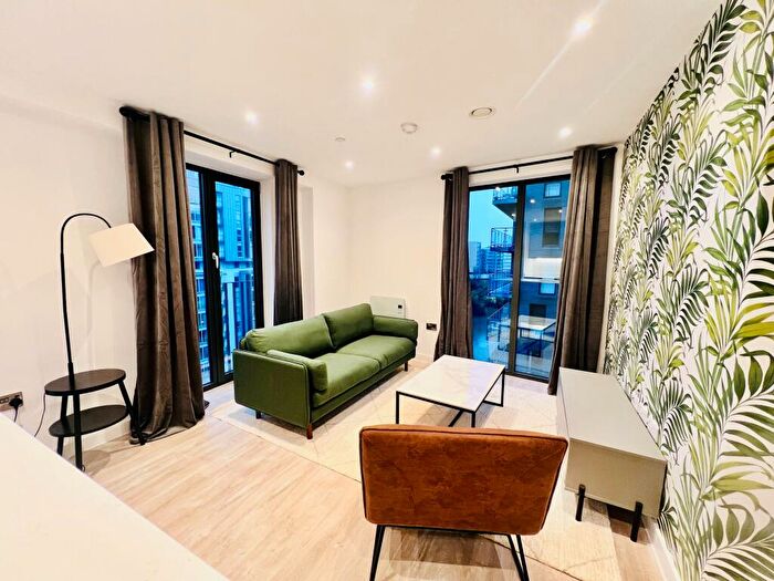 2 Bedroom Apartment To Rent In Silkbank Wharf, Salford, M5