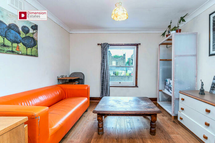 4 Bedroom Flat To Rent In Glenarm Road, Lower Clapton, Hackney, London, E5