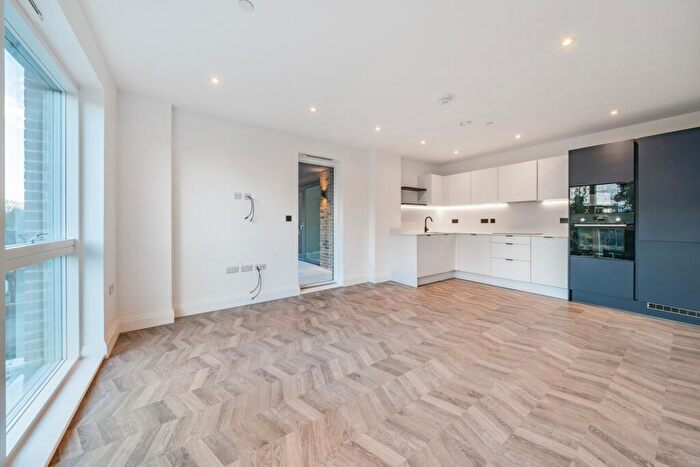 2 Bedroom Flat To Rent In Station Road Sidcup, DA15