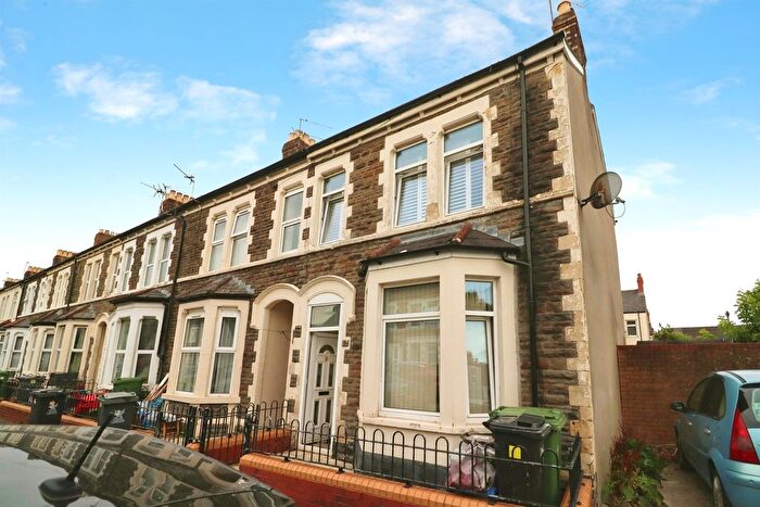 3 Bedroom End Of Terrace House For Sale In Smeaton Street, Cardiff, CF11