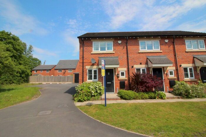 2 Bedroom Town House To Rent In Lyon Close, Shevington, Wigan, WN6