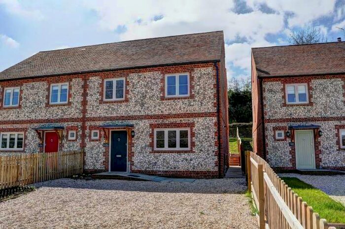 4 Bedroom Semi-Detached House To Rent In Nixey Lane, Frieth, RG9