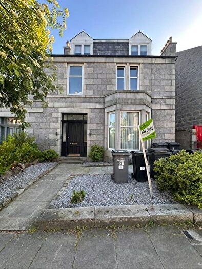 2 Bedroom Flat To Rent In Grosvenor Place, Aberdeen, AB25