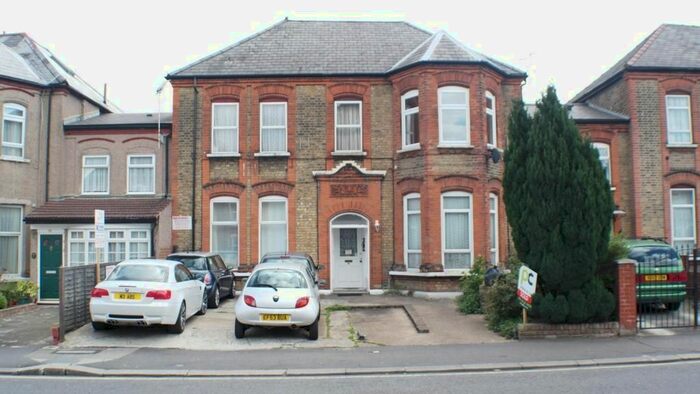 2 Bedroom Flat To Rent In Mansfield Road, Ilford IG1