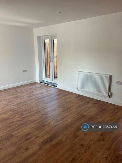 1 Bedroom Flat To Rent In And B Queen Elizabeth Road, Nuneaton, CV10