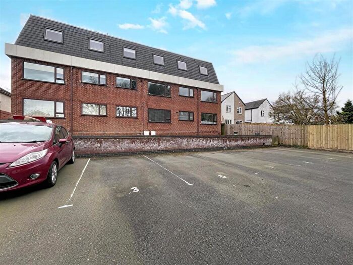 1 Bedroom Apartment For Sale In School Lane, Kenilworth, CV8