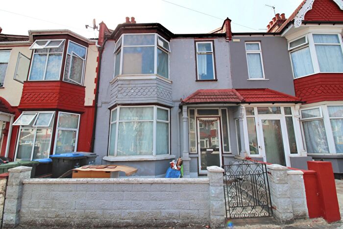 4 Bedroom Terraced House For Sale In Westbury Avenue, Wembley, HA0
