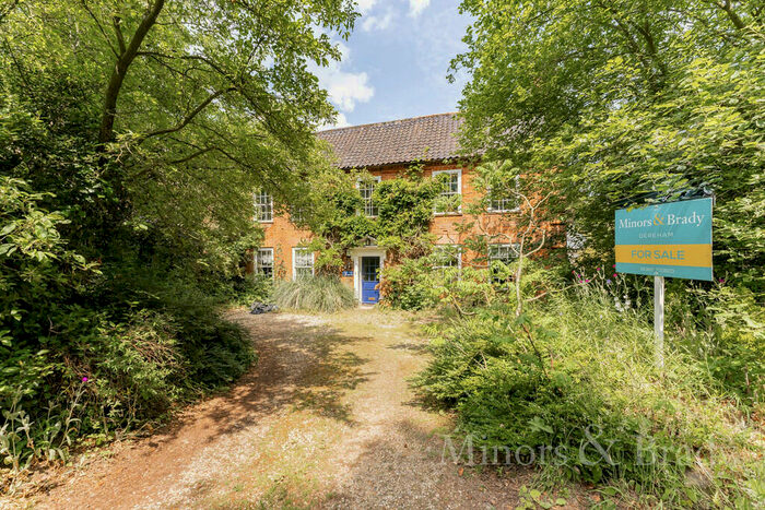 4 Bedroom Semi-Detached House For Sale In Great Witchingham, Norwich, NR9