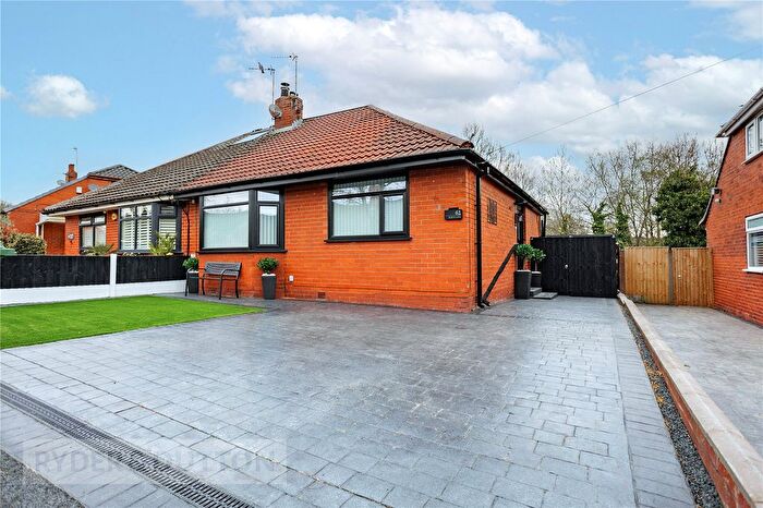 2 Bedroom Bungalow For Sale In North Gate, Garden Suburbs, Oldham, OL8