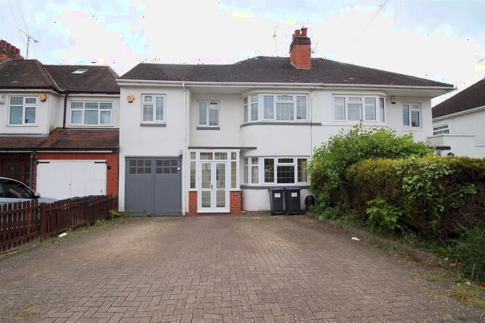 3 Bedroom Property To Rent In Weymoor Road, Birmingham, B17