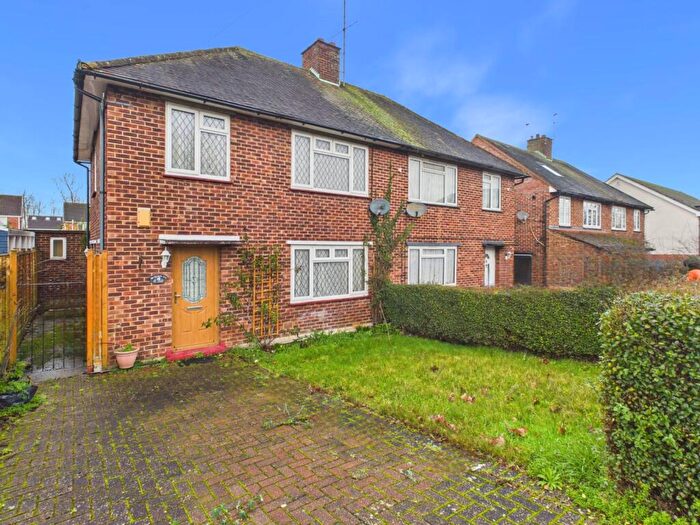 3 Bedroom Semi Detached House For Sale In Keepers Farm Close, Windsor, Berkshire, SL4