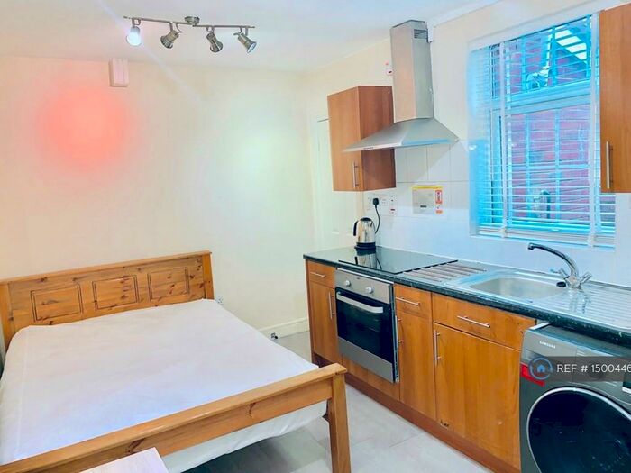 Studio To Rent In Southampton Street, Reading, RG1