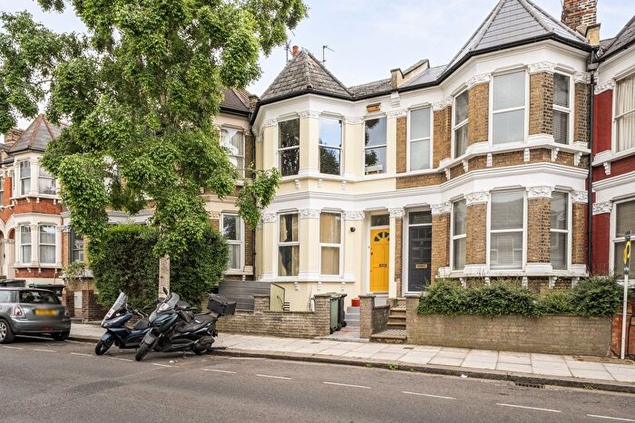 2 Bedroom Flat To Rent In Beresford Road, London, N8