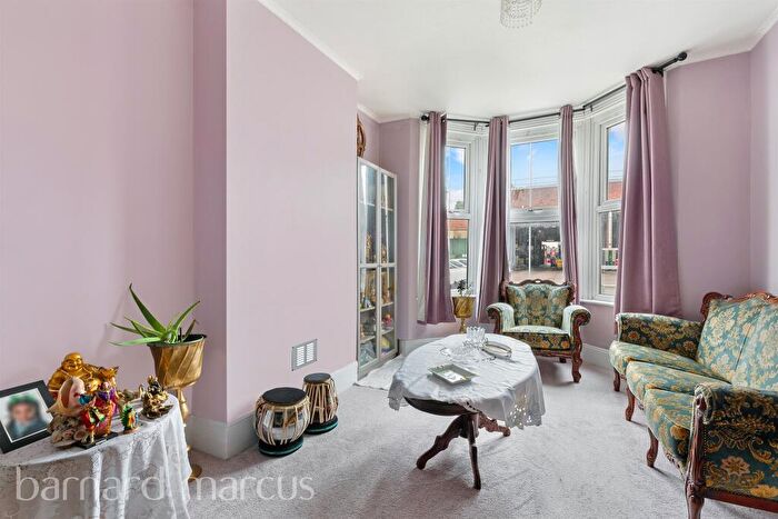 3 Bedroom Terraced House For Sale In Whitehall Road, Thornton Heath, CR7
