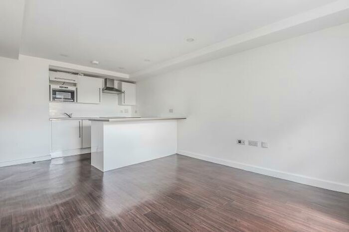 2 Bedroom Apartment To Rent In Bracknell, Berkshire, RG12